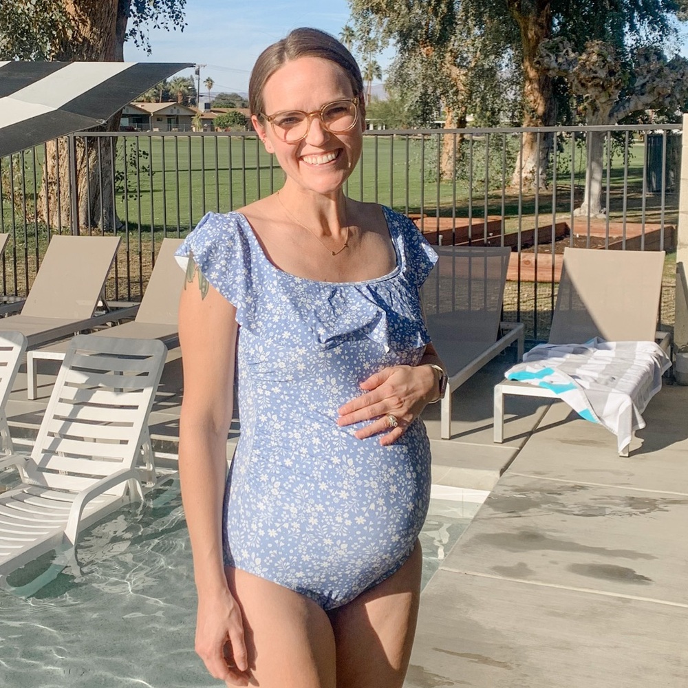 Gap Maternity One Piece Swimsuit size medium